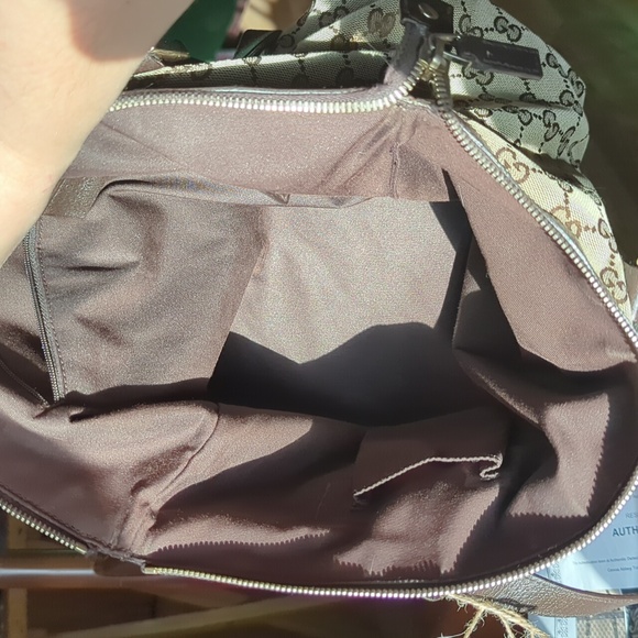 Gucci Beige and Brown Monogram Briefcase..with a COA. Very little flaws. - Picture 11 of 12